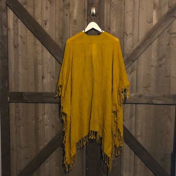David And Young Mustard Poncho Style Cardigan NWT - Picture 2 of 4